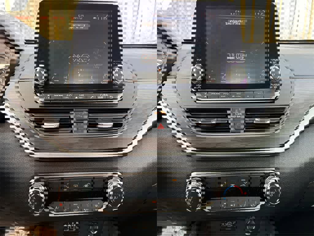 Used 2025 Nissan Altima 2.5 SV image 25