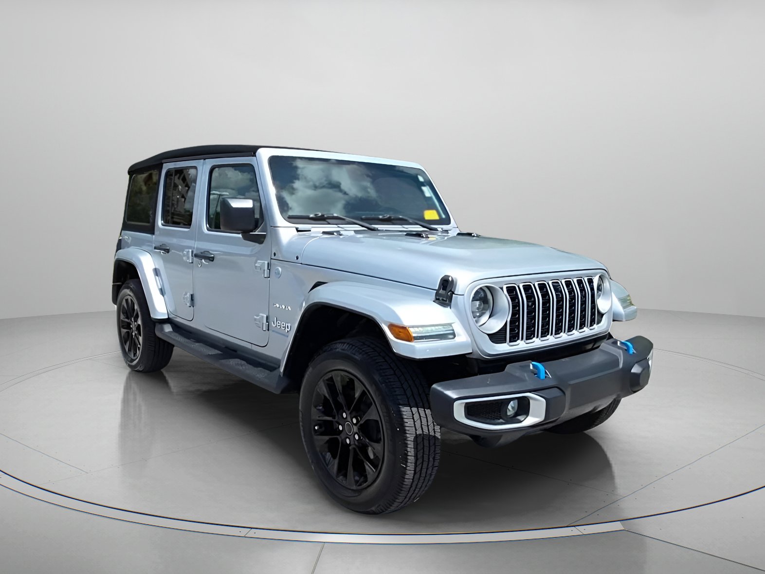 Used 2024 Jeep Wrangler Sahara w/ Technology Group image 4