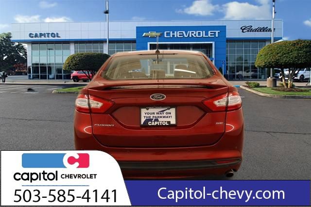 Used 2016 Ford Fusion SE FWD image 3