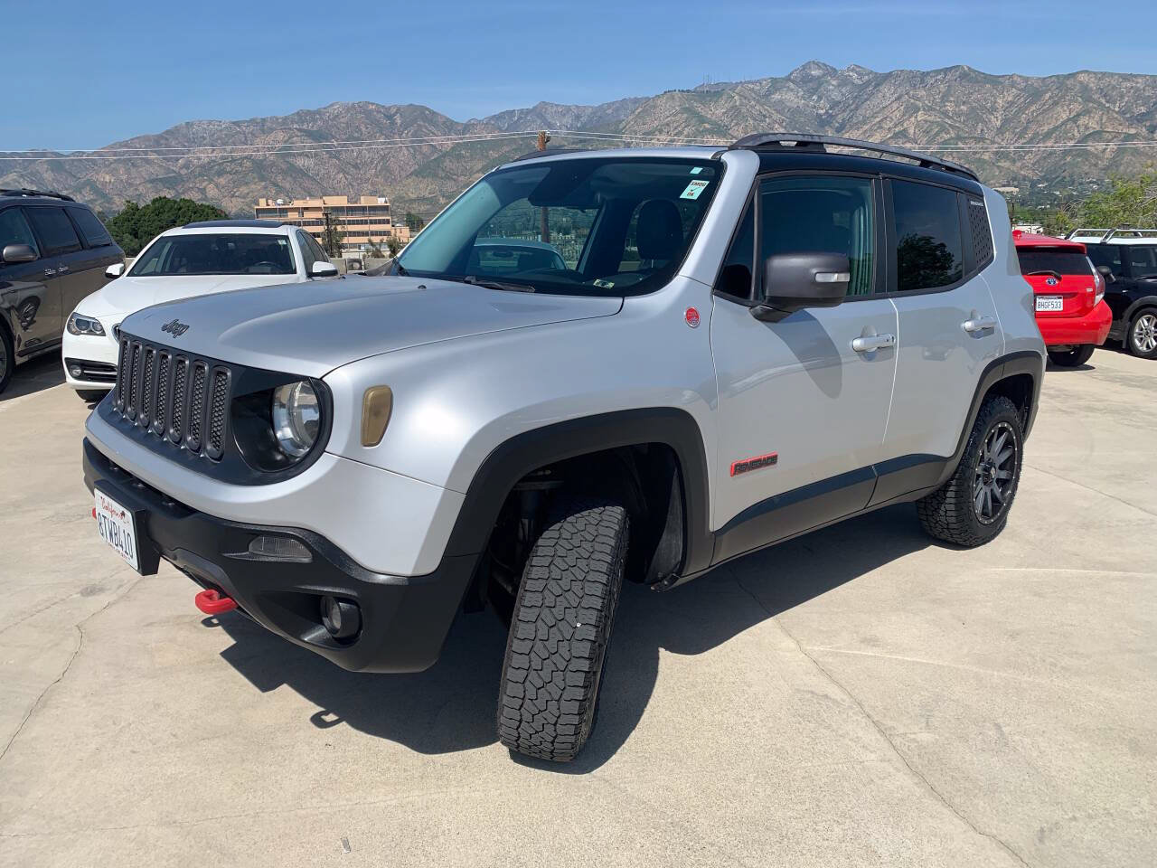 Used 2015 Jeep Renegade Trailhawk w/ Premium Leather Group AWD/4WD image 5