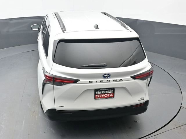 Certified 2022 Toyota Sienna XLE image 45