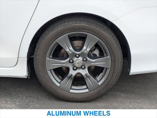 Used 2017 Toyota Sienna SE FWD image 11