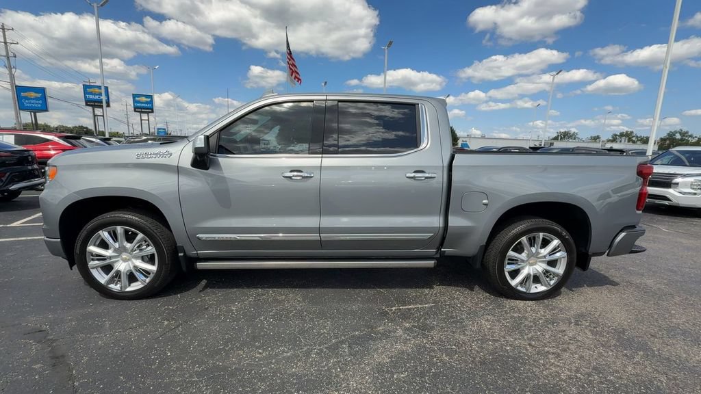 Used 2024 Chevrolet Silverado 1500 High Country AWD/4WD image 5