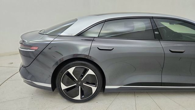 Used 2023 Lucid Air Grand Touring image 12