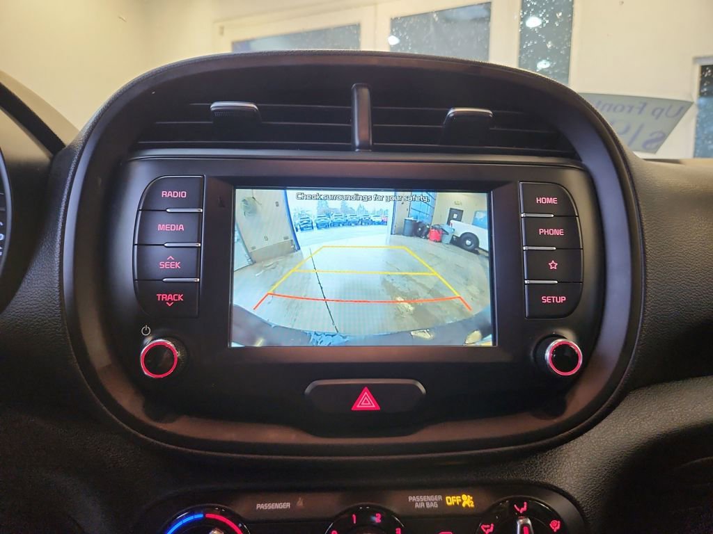 Used 2020 Kia Soul LX image 25