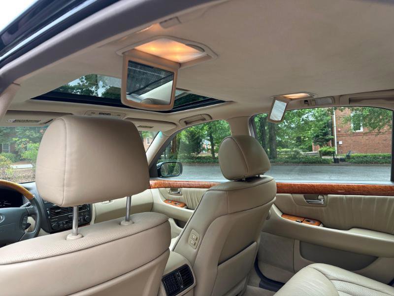 Used 2005 Lexus LS 430 RWD image 19
