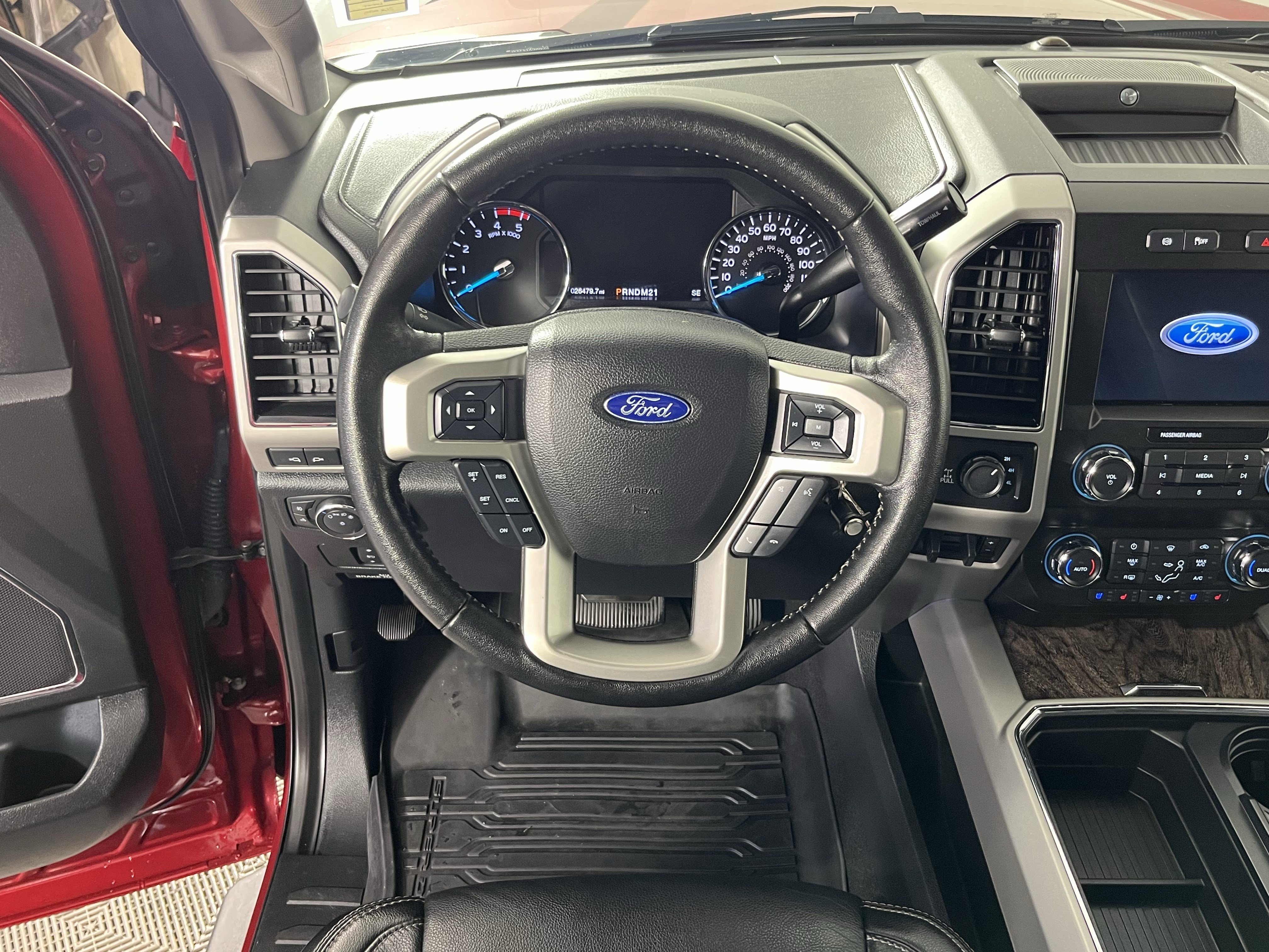 Used 2019 Ford F350 Lariat image 12