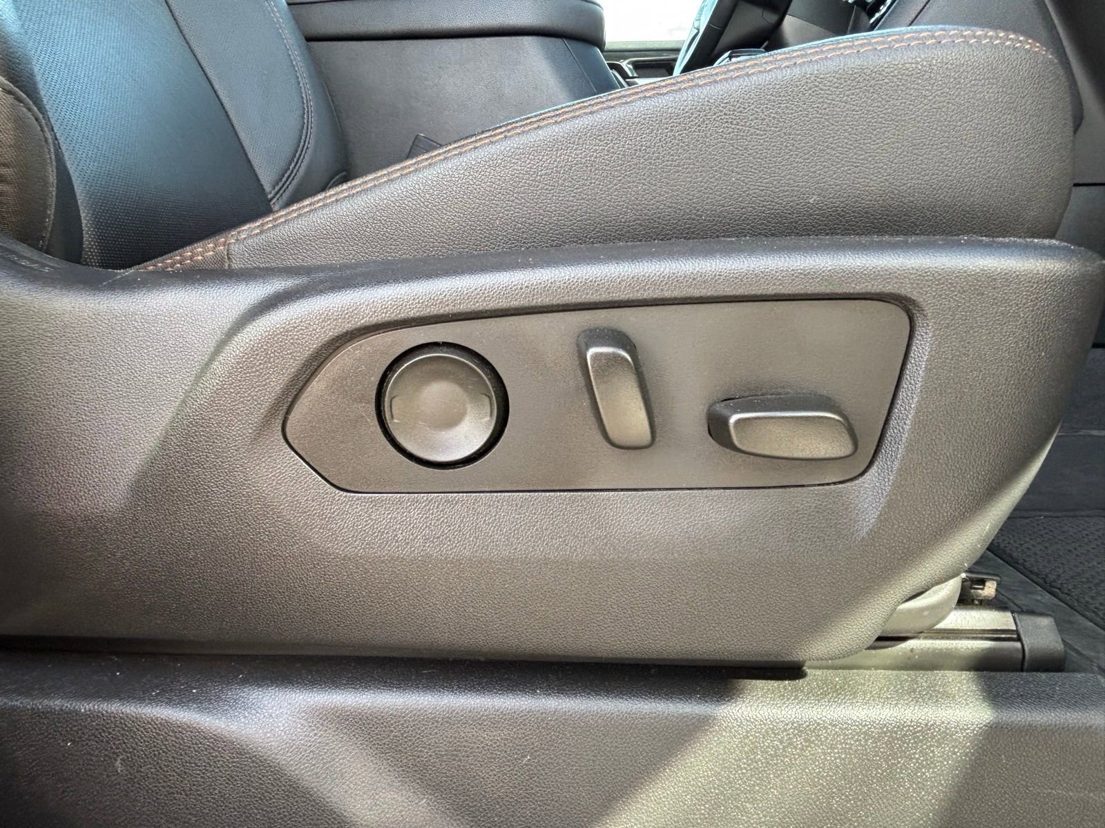 Used 2023 GMC Sierra 1500 AT4 w/ Technology Package image 25