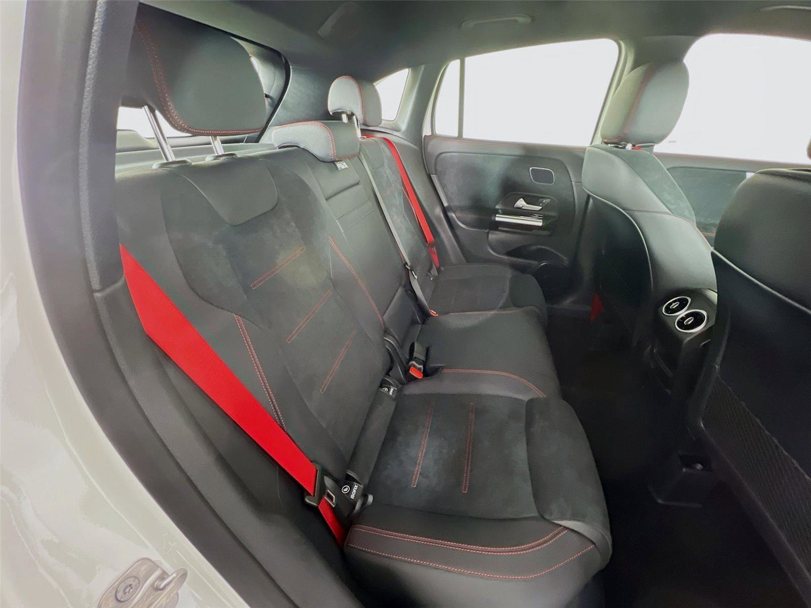 New 2026 Mercedes-Benz GLA 35 AMG 4MATIC image 27