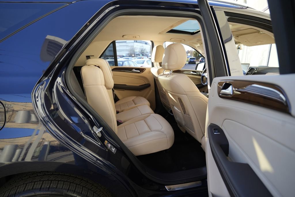 Used 2017 Mercedes-Benz GLE 400 4MATIC image 31