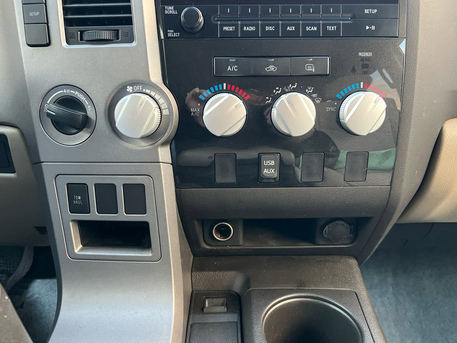 Used 2010 Toyota Tundra 4x4 Double Cab image 31