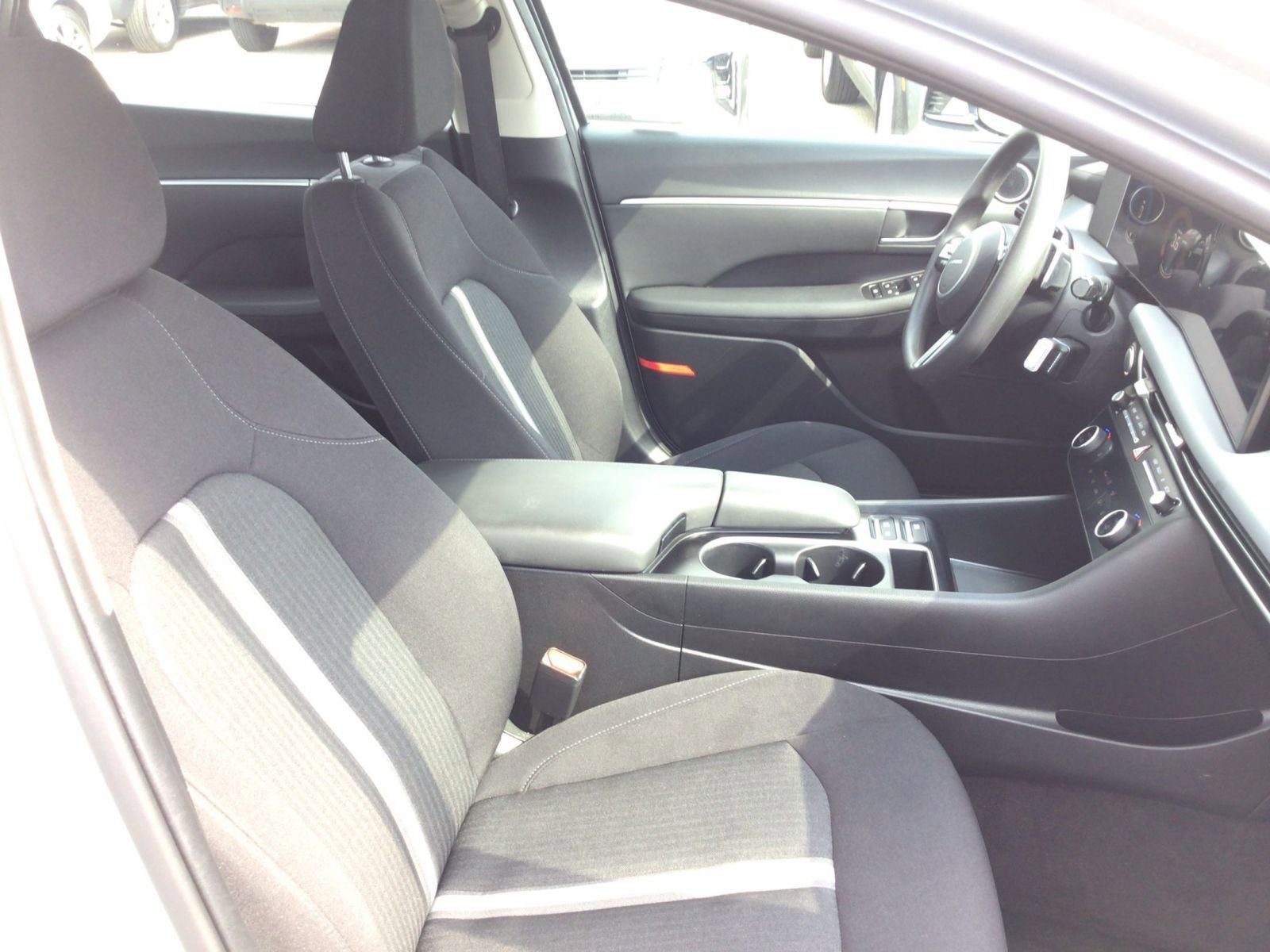 Used 2025 Hyundai Sonata SEL FWD image 36