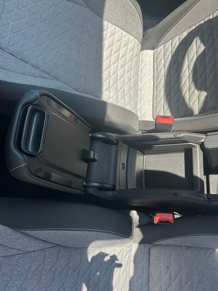 Used 2025 Volkswagen Tiguan S image 39