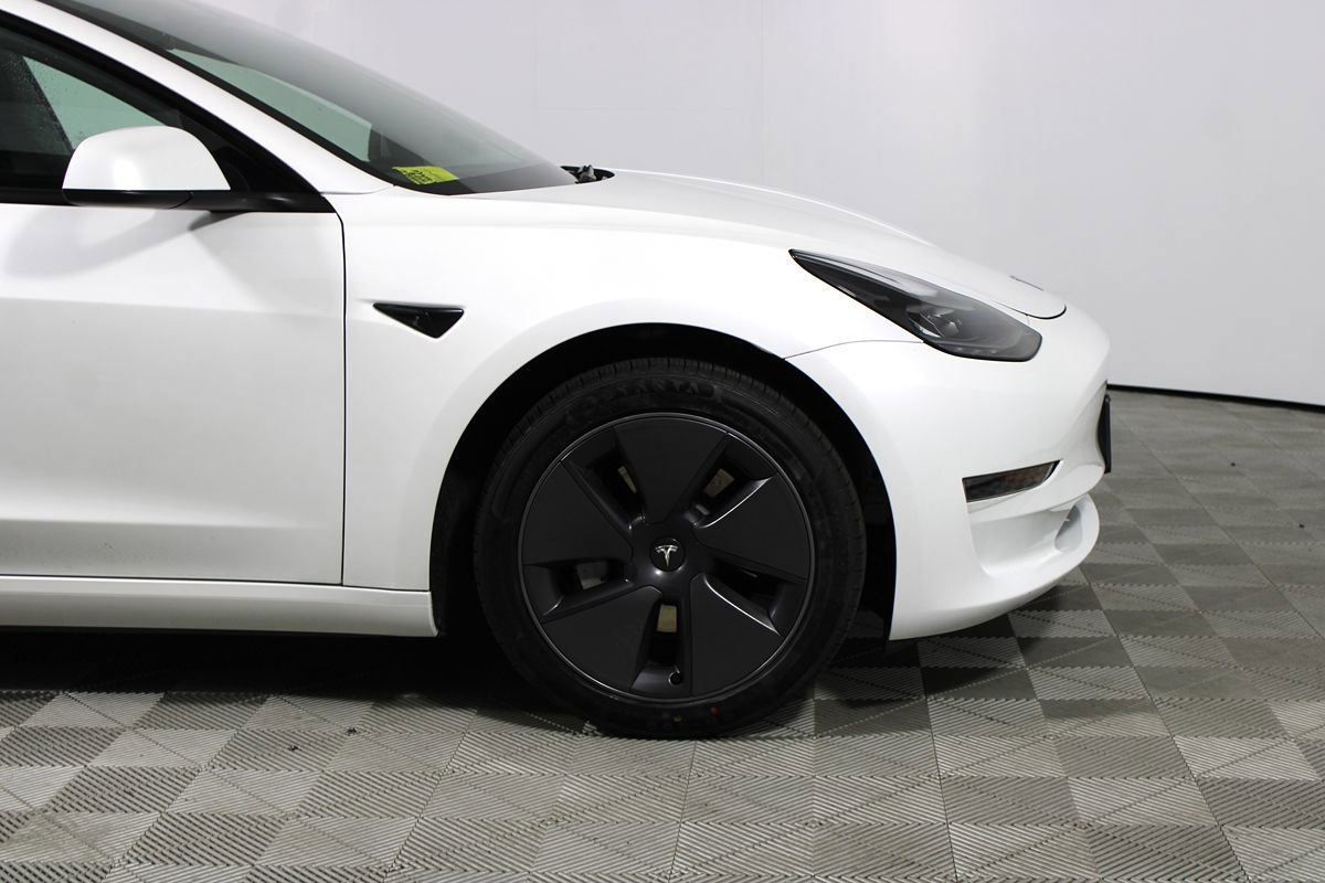 Used 2023 Tesla Model 3 Standard Range RWD image 31