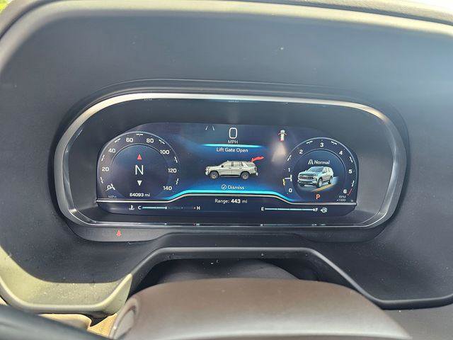 Used 2022 Chevrolet Tahoe LT w/ Luxury Package RWD image 30
