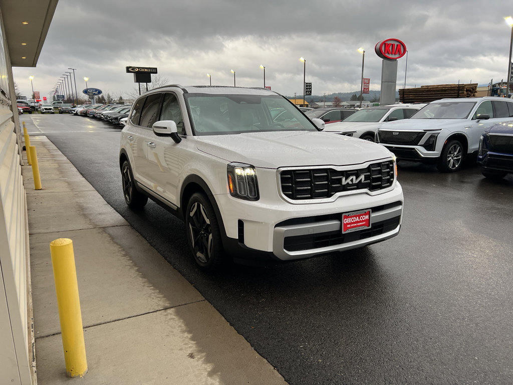 New 2025 Kia Telluride S image 3