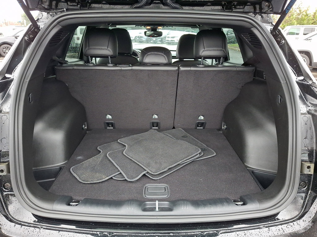 Used 2025 Jeep Compass Limited image 18