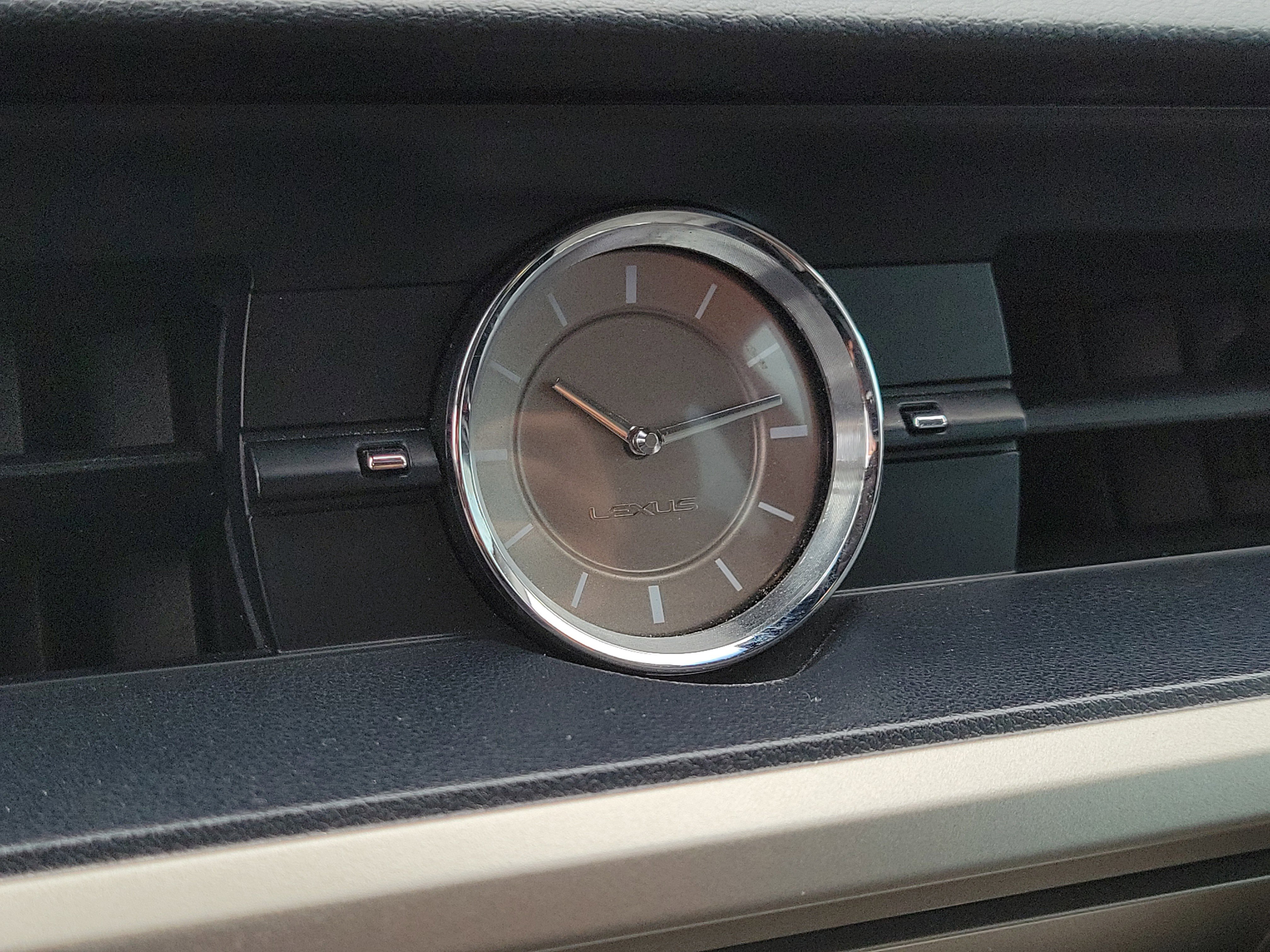 Used 2016 Lexus ES 350 w/ Ultra Luxury Package image 25