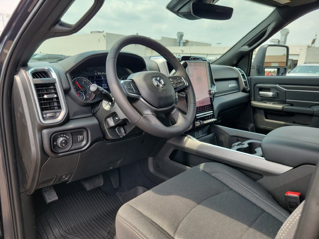 New 2026 RAM 2500 Big Horn AWD/4WD image 12
