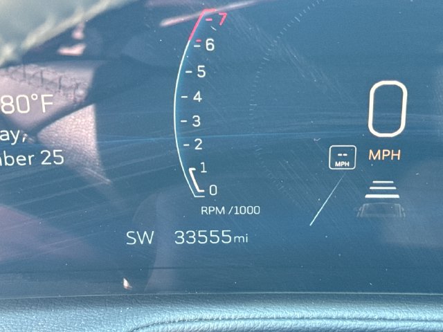 Used 2025 Cadillac XT4 Premium Luxury FWD image 18