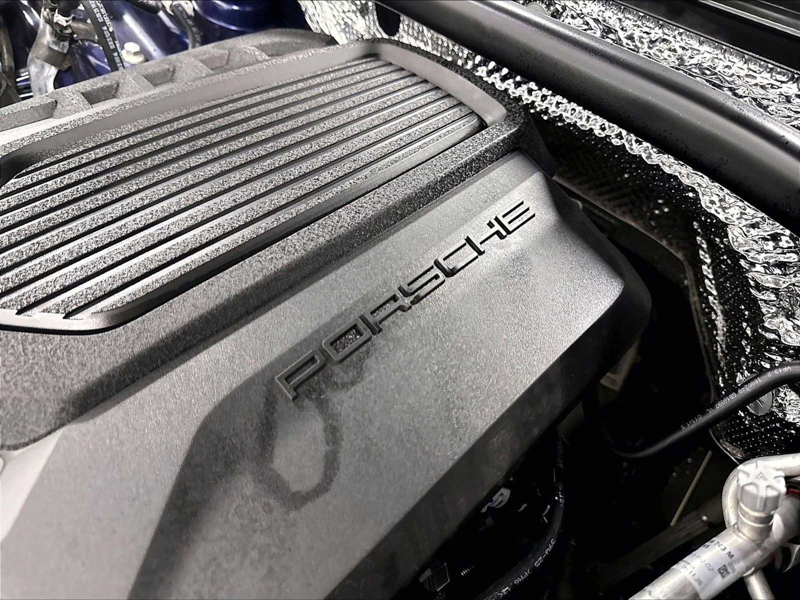 Used 2026 Porsche Macan AWD/4WD image 37
