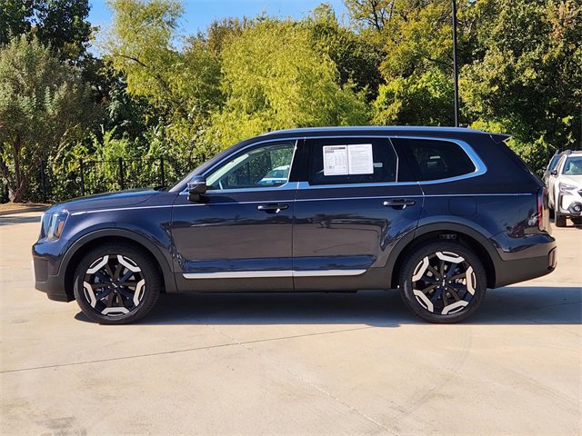 Certified 2025 Kia Telluride EX image 4