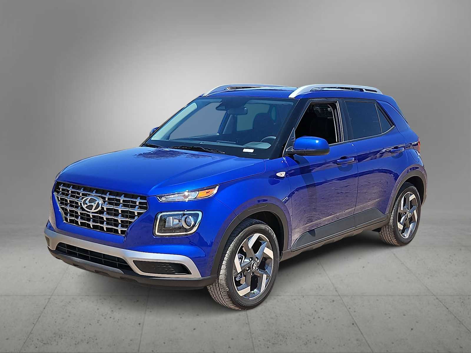 Certified 2026 Hyundai Venue SEL FWD image 4