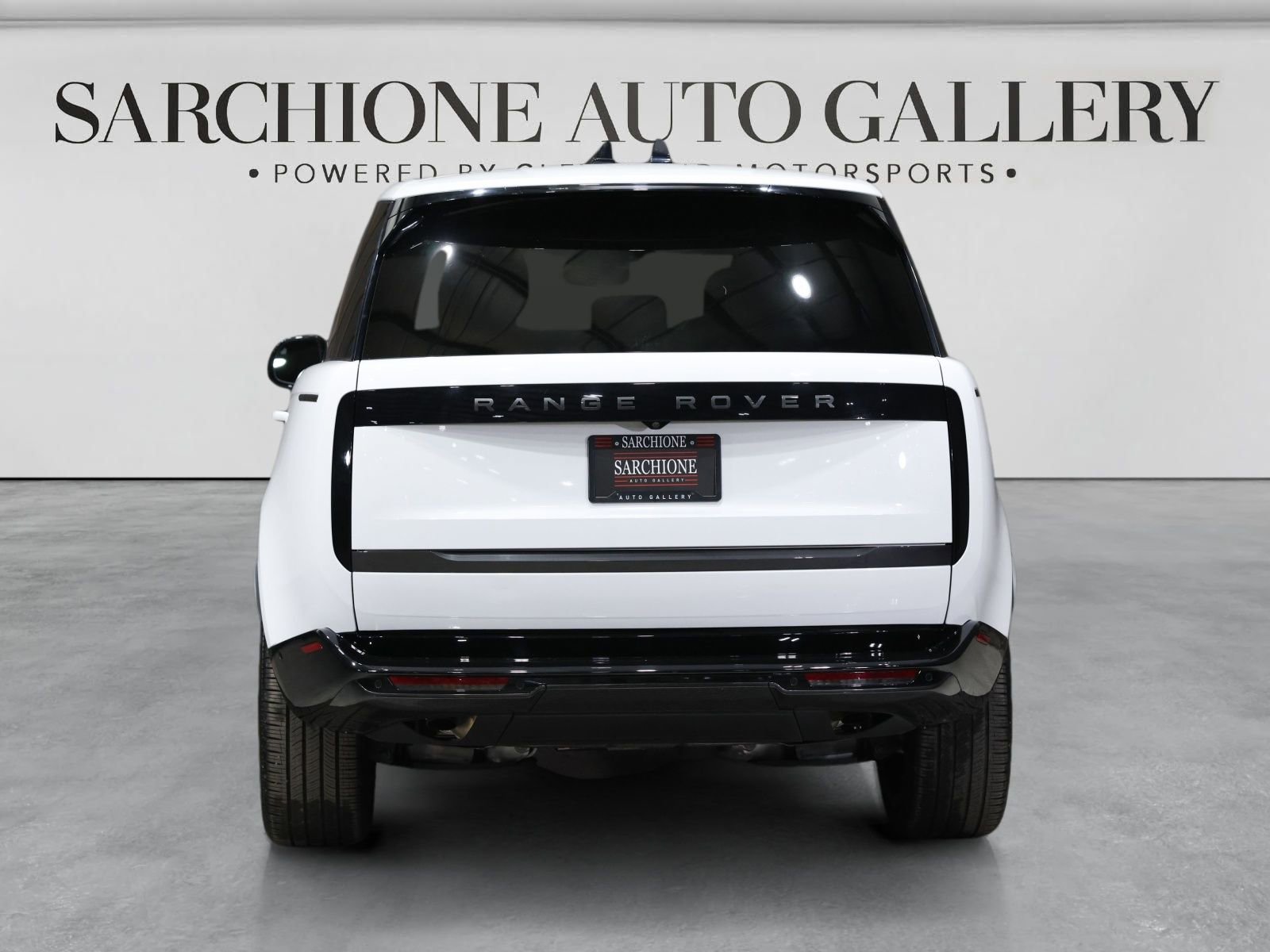 Used 2025 Land Rover Range Rover SE AWD/4WD image 14