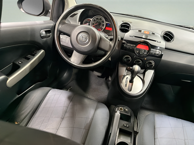 Used 2013 MAZDA MAZDA2 Sport FWD image 19