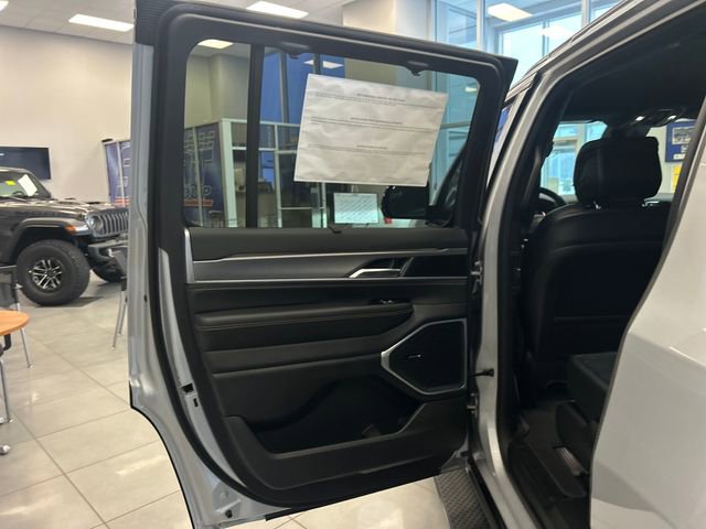 New 2026 Jeep Grand Wagoneer Limited w/ Convenience Group I image 42