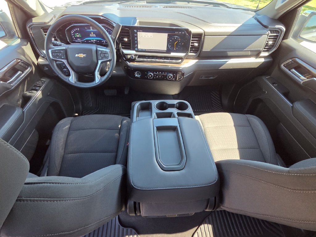 Used 2023 Chevrolet Silverado 1500 LT AWD/4WD image 24