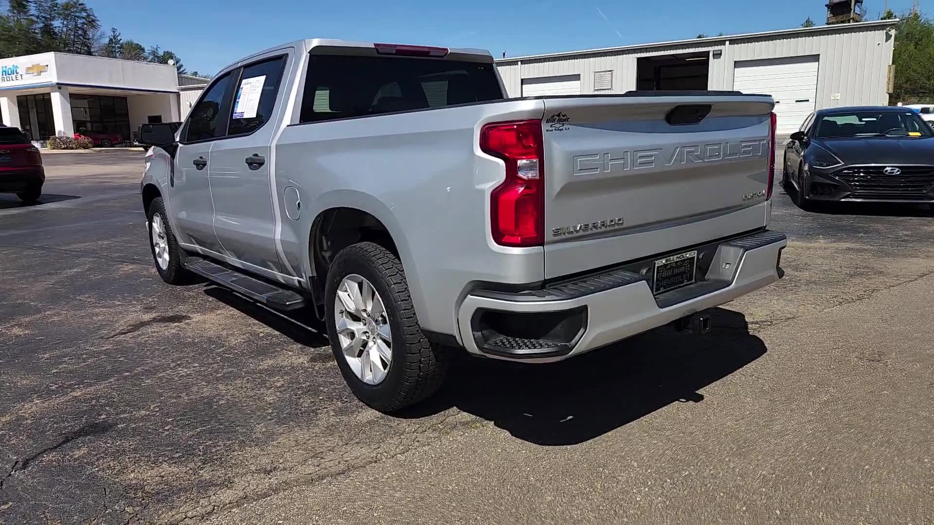 Used 2021 Chevrolet Silverado 1500 Custom image 3
