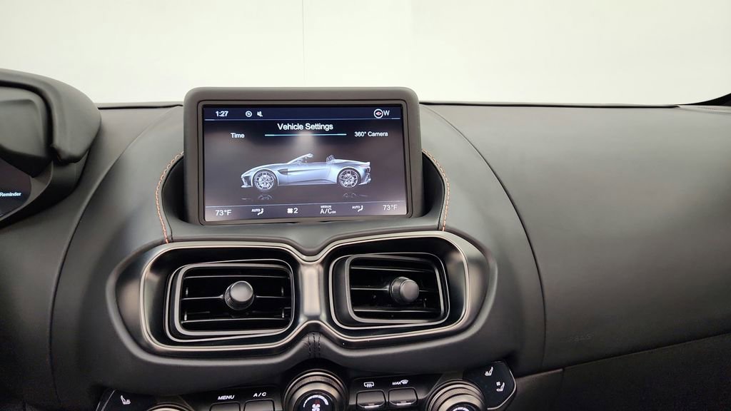 Used 2022 Aston Martin V8 Vantage Roadster image 22