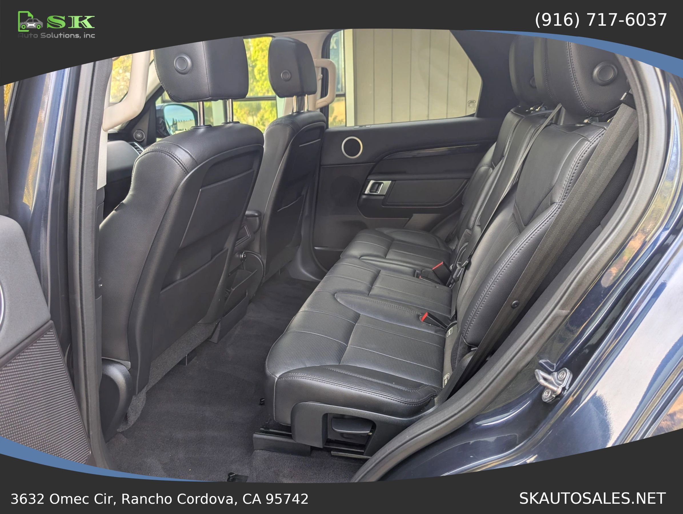 Used 2017 Land Rover Discovery SE image 27