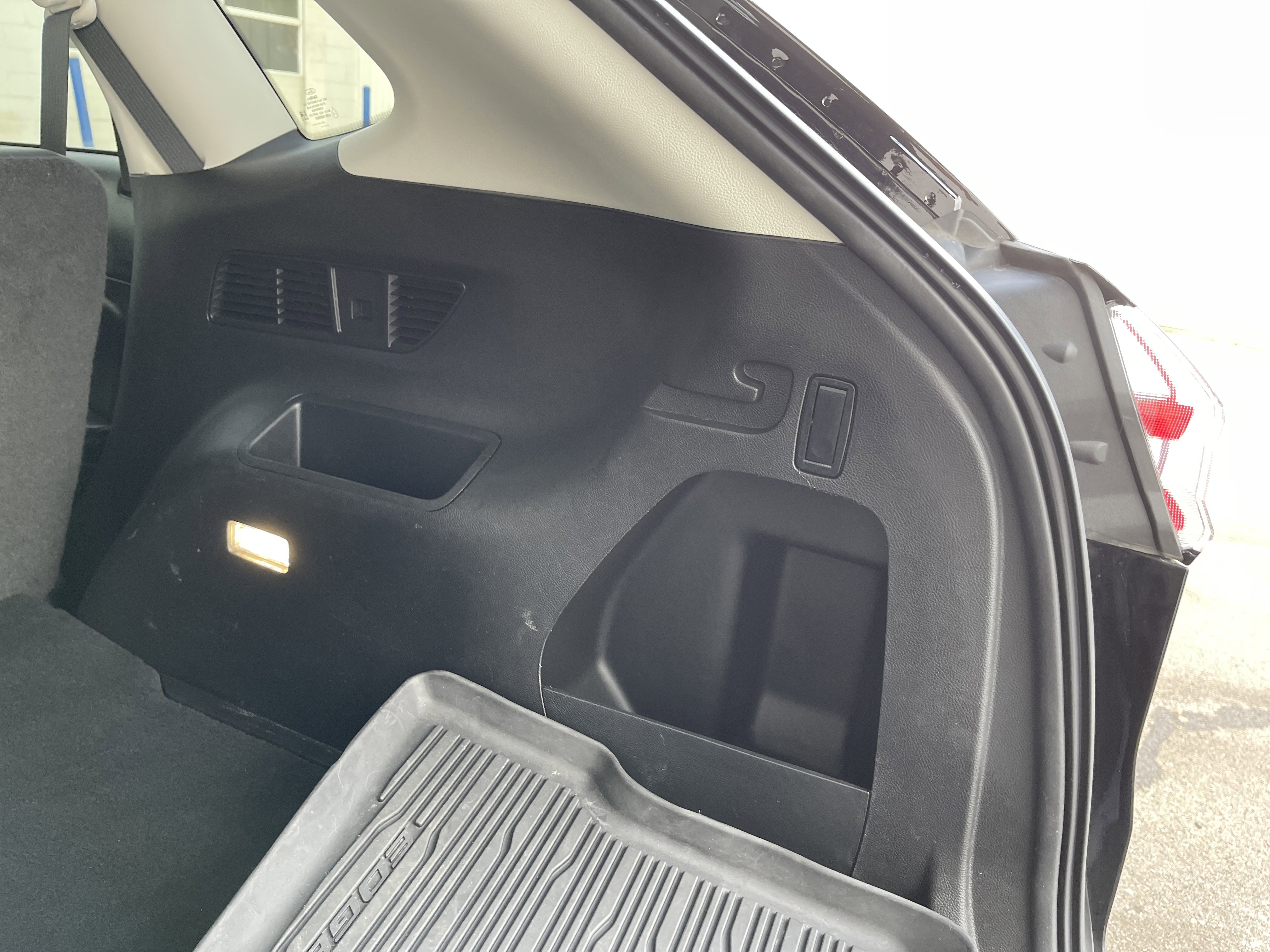 Used 2024 Ford Edge SEL w/ Convenience Package image 20