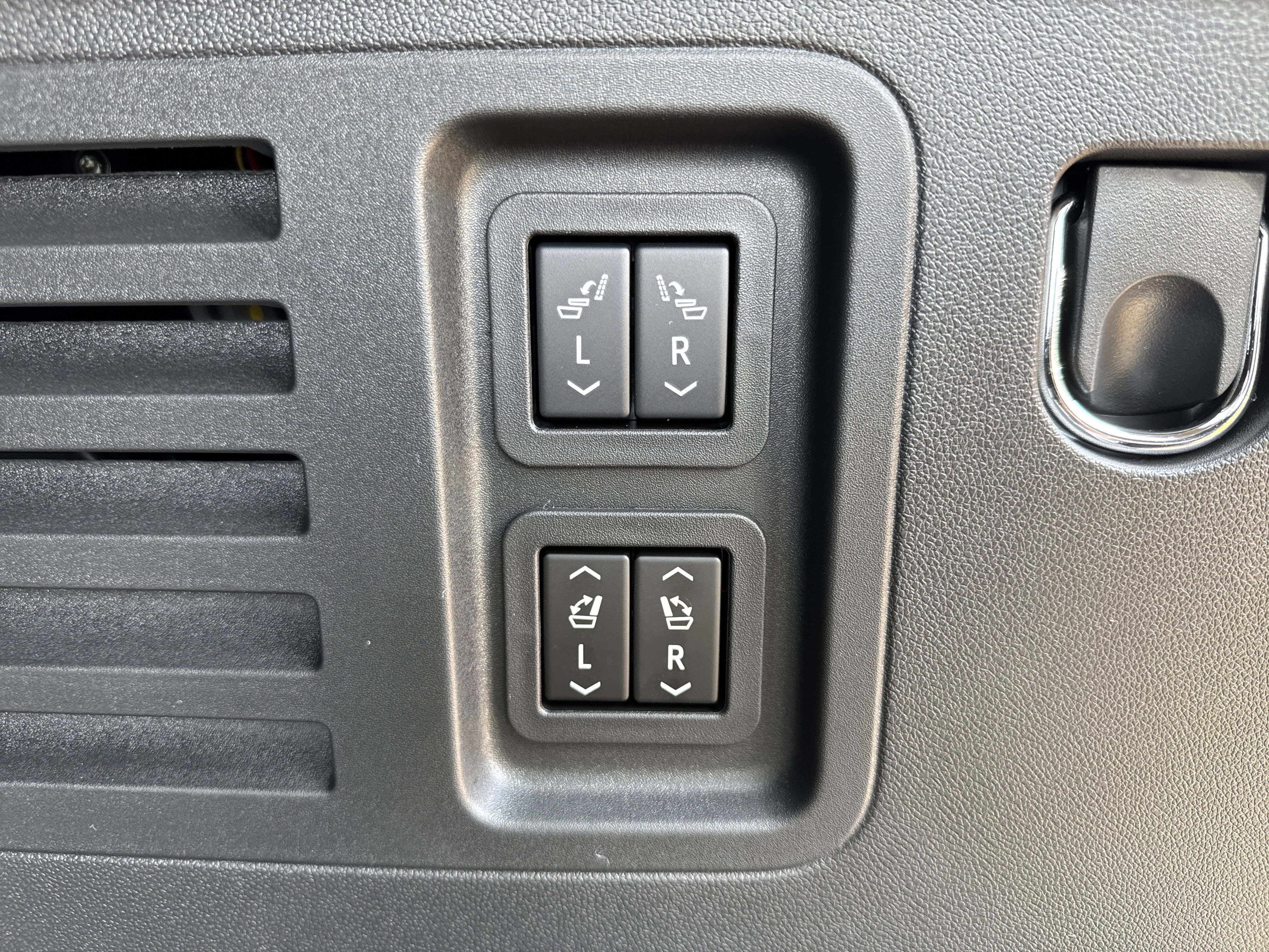 New 2026 Buick Enclave Avenir w/ Super Cruise Package FWD image 33