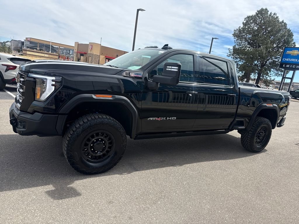Used 2025 GMC Sierra 2500 AT4X w/ AT4X AEV Edition image 2