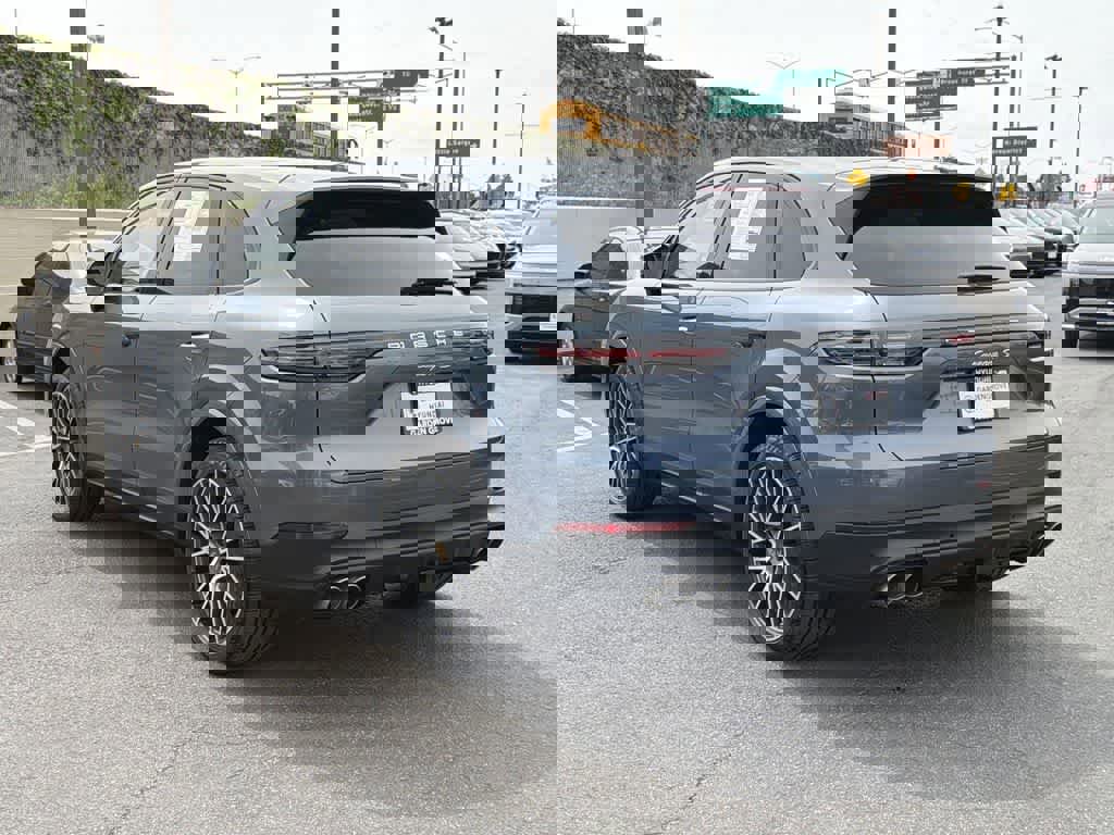 Used 2019 Porsche Cayenne S image 4