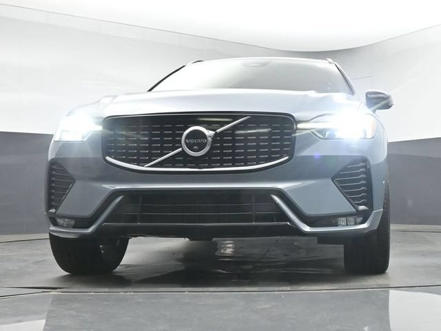 Used 2023 Volvo XC60 B5 Ultimate w/ Climate Package FWD image 12