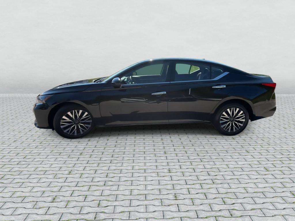 Certified 2023 Nissan Altima 2.5 SV FWD image 6