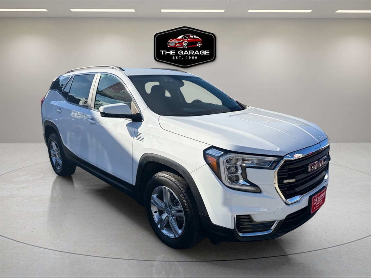 Used 2022 GMC Terrain SLE w/ Driver Convenience Package image 7