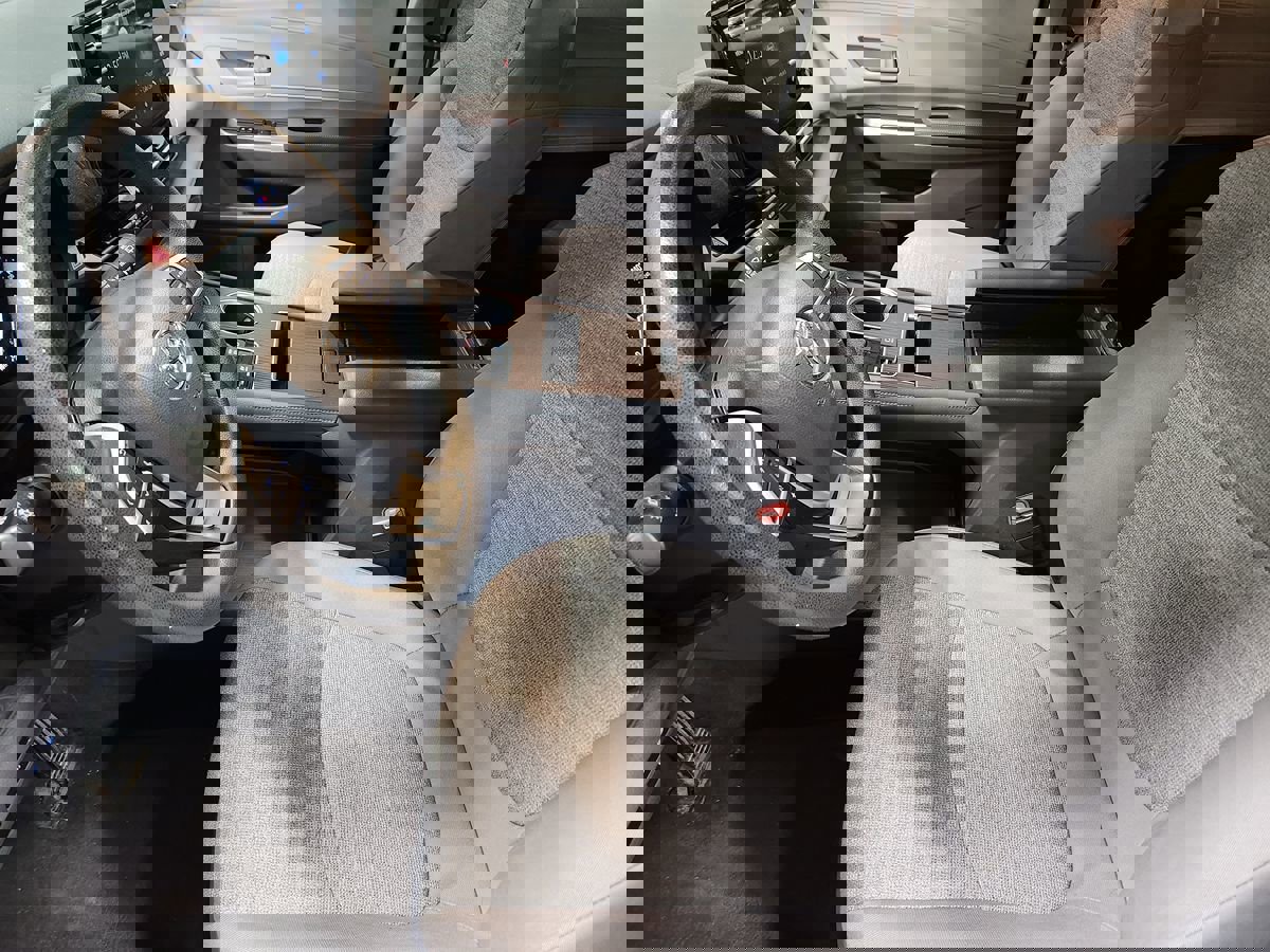 Used 2021 Toyota Sienna LE FWD image 27