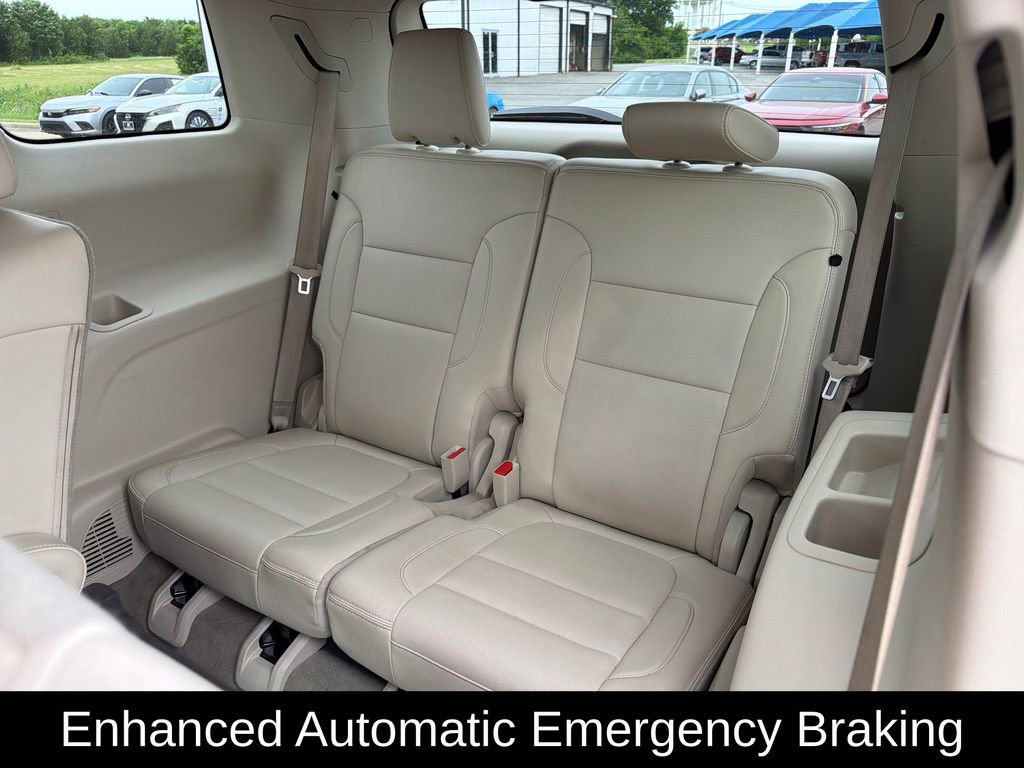 Used 2023 GMC Acadia Denali w/ Denali Ultimate Package FWD image 13