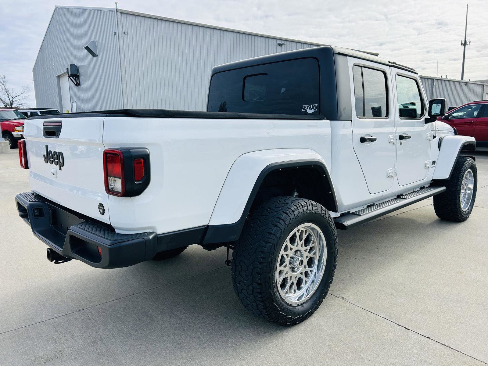 Used 2022 Jeep Gladiator Sport image 32