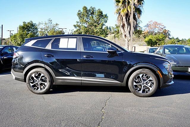 Used 2024 Kia Sportage EX image 7