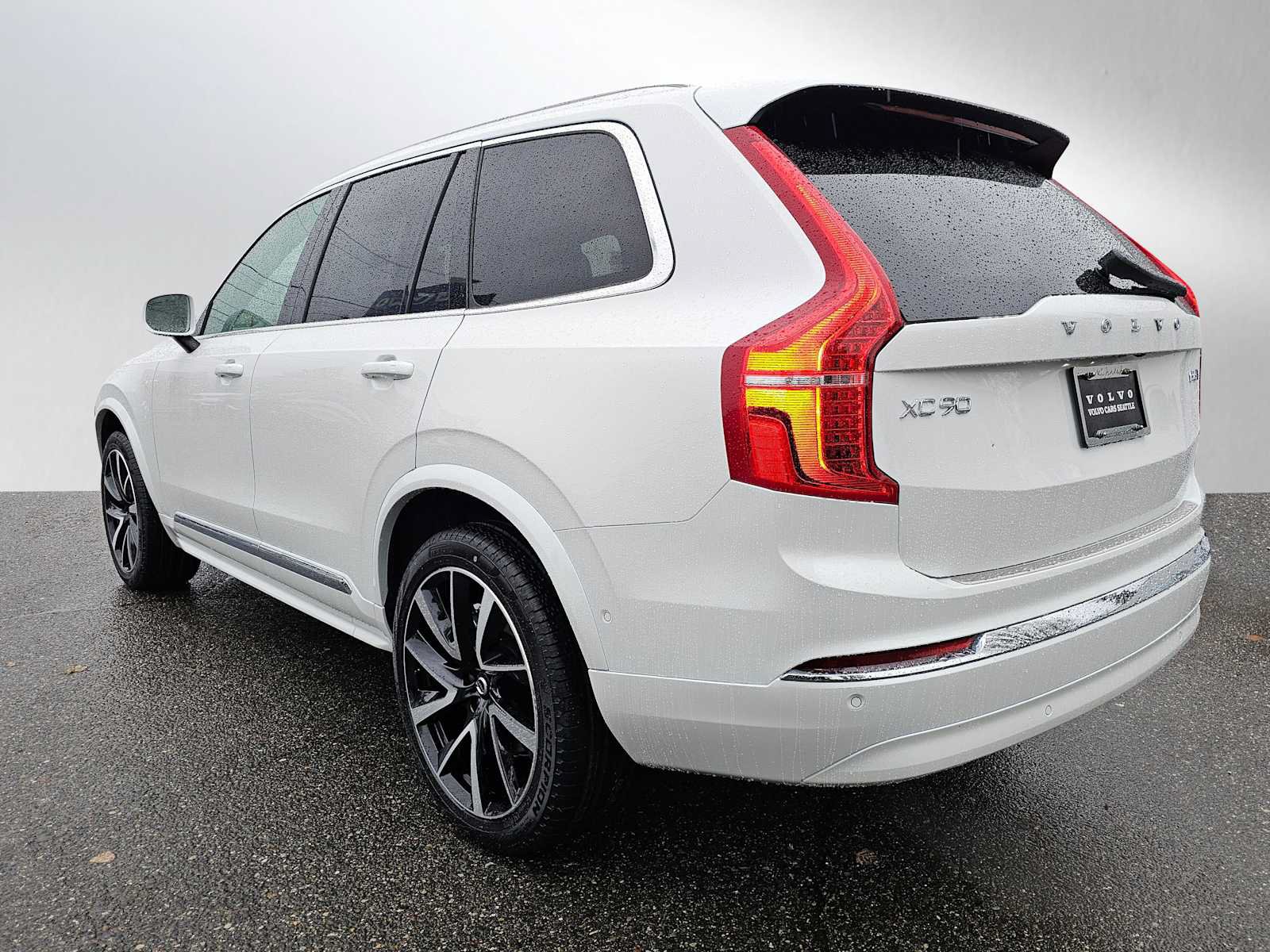 New 2025 Volvo XC90 B6 Plus w/ Protection Package Premier AWD/4WD image 5