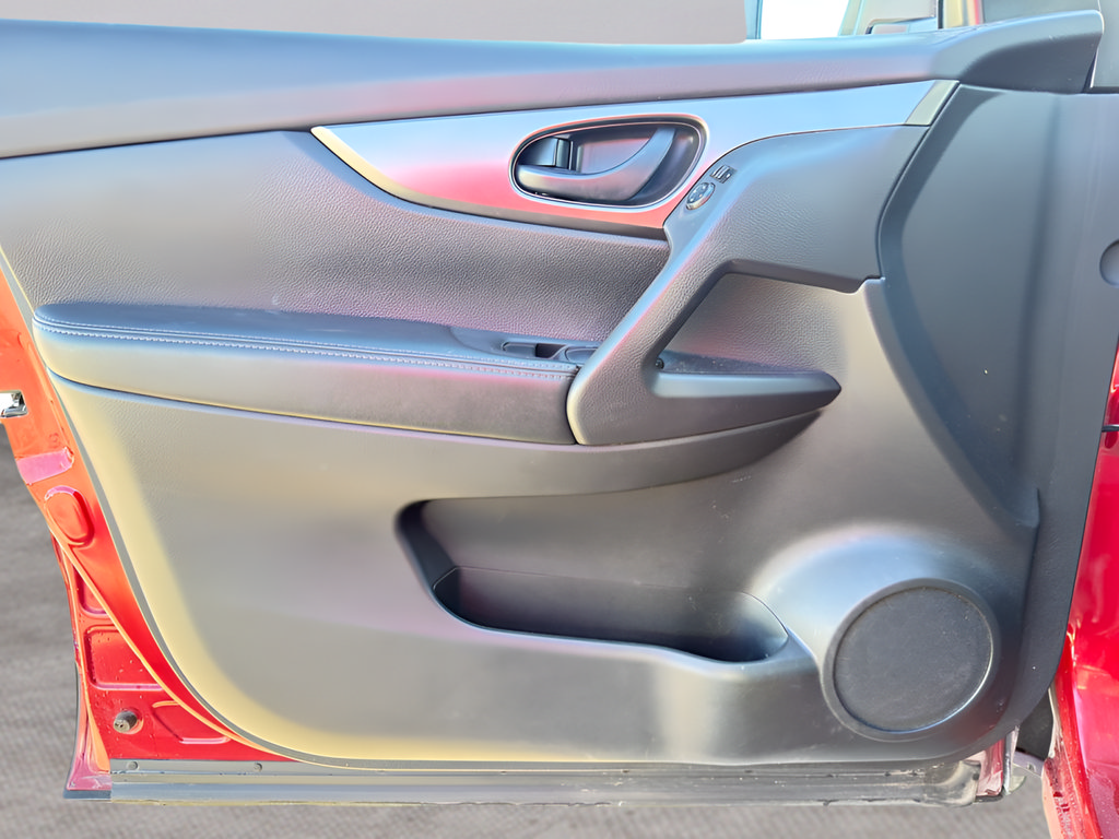 Used 2020 Nissan Rogue Sport S w/ Appearance Package FWD image 13