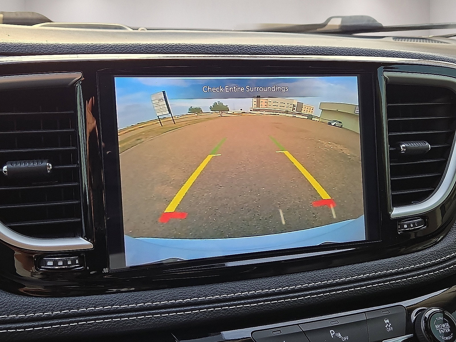 Used 2024 Chrysler Pacifica Limited FWD image 29