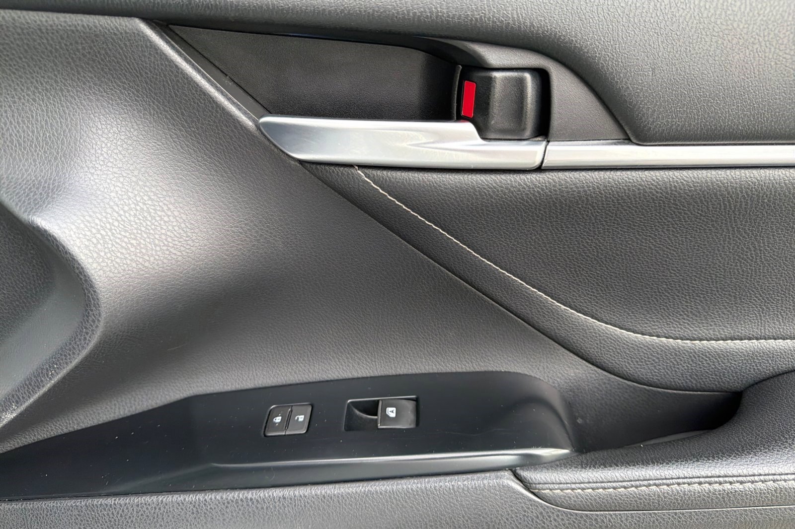 Used 2018 Toyota Camry XSE w/ Driver Assist Package image 21