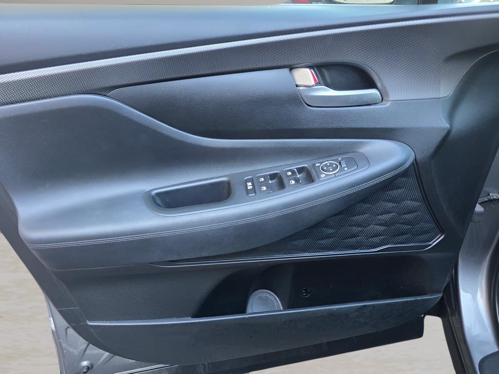 Used 2019 Hyundai Santa Fe SE w/ Cargo Package image 16